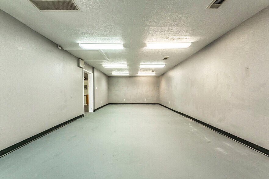 More Photos Of 6756 Masters Rd, Manvel Office For Lease