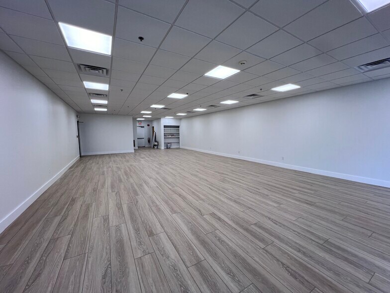 More Photos Of 137 Epping Rd, Exeter Storefront Retail Office For Lease