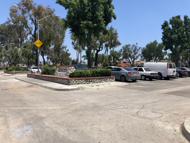 More Photos Of 6822-6828 Pacific Blvd, Huntington Park Storefront For Sale