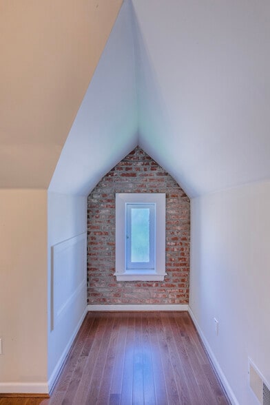 More Photos Of 449 N Euclid Ave, Saint Louis Office For Lease