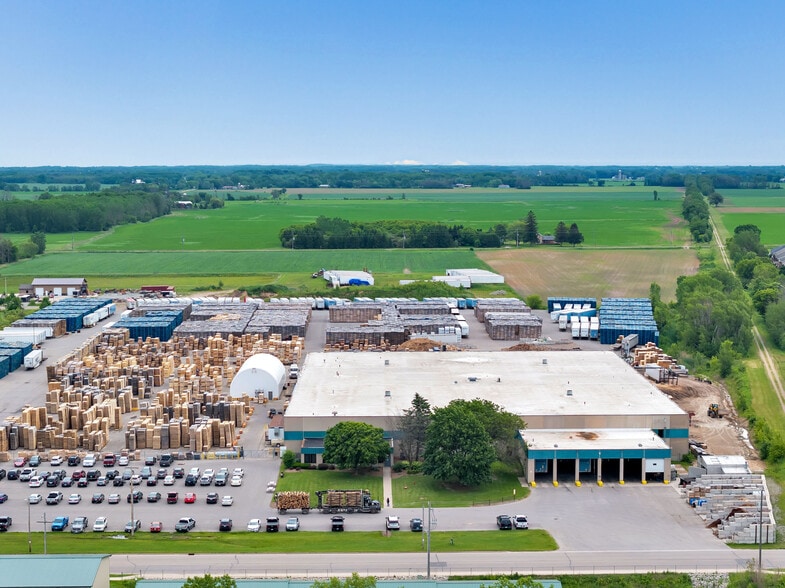 More Photos Of 112 N Mainline Dr, Seymour Industrial For Sale