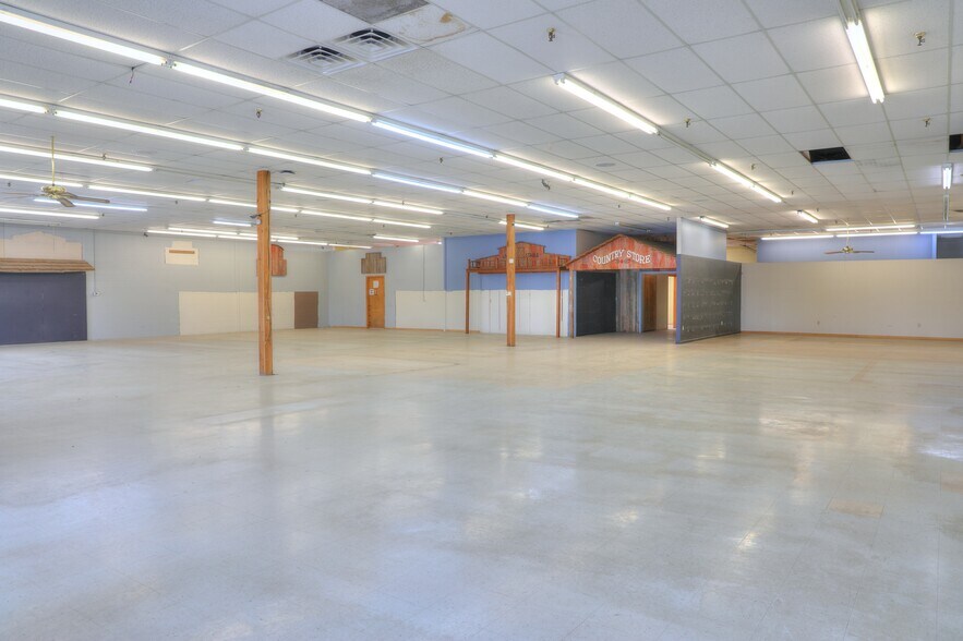 More Photos Of 520 Granite Ave, Fredericksburg Freestanding For Sale