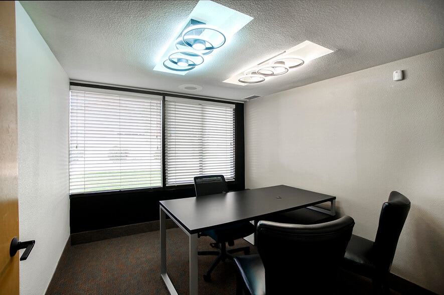 More Photos Of 606 N Stapley Dr, Mesa Office For Sale