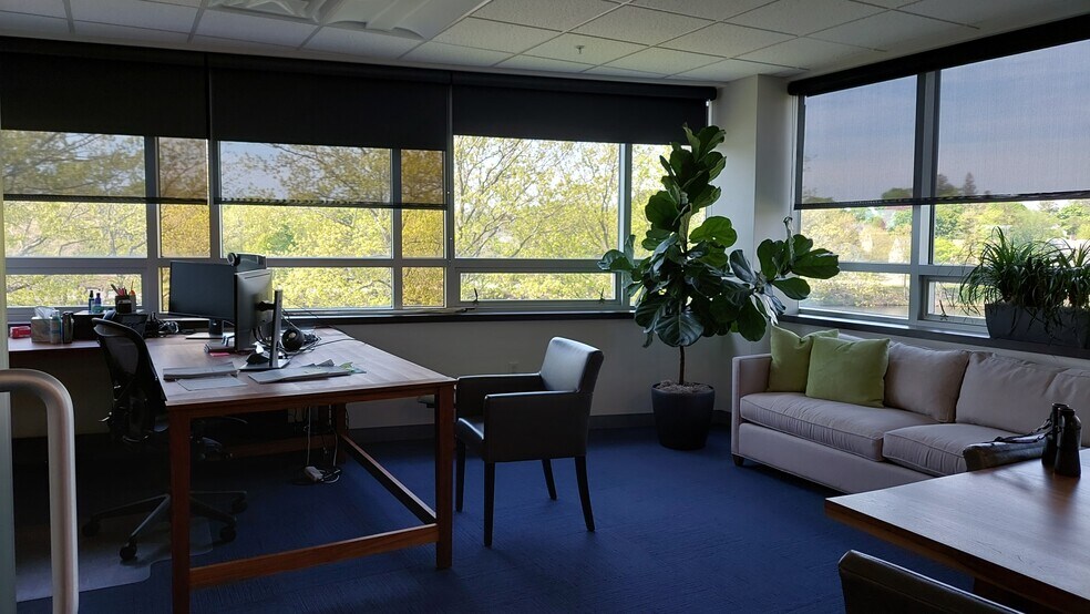 More Photos Of 500 Cummings Ctr, Beverly Office For Lease