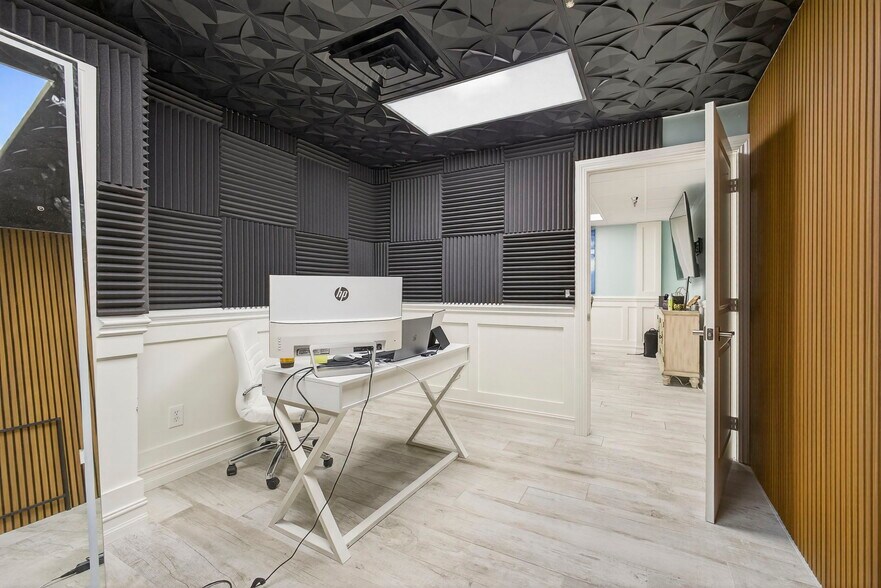 More Photos Of 685 Royal Palm Beach Blvd, Royal Palm Beach Medical For Sale