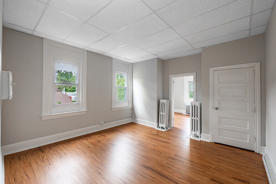 More Photos Of 403 Washington Ave, Sellersville Apartments For Sale
