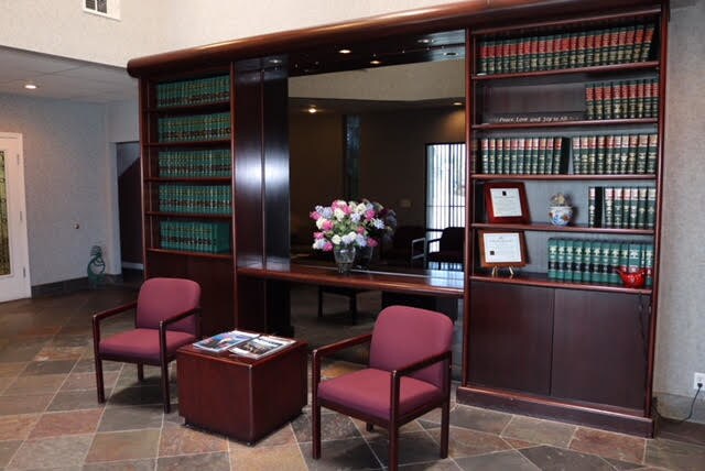 More Photos Of 844 E Sahara Ave, Las Vegas Loft Creative Space For Lease