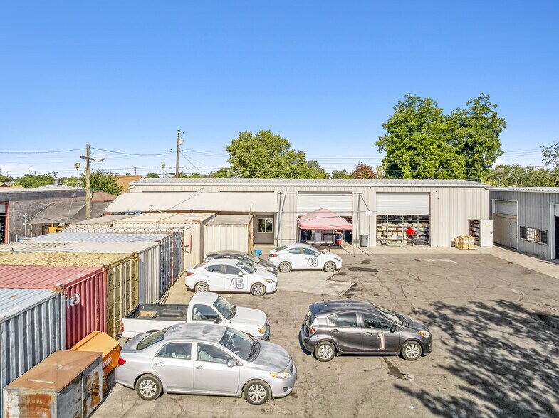 More Photos Of 117 V St, Bakersfield Warehouse For Lease