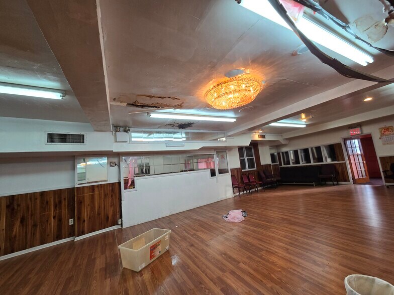 More Photos Of 8219 Queens Blvd, Elmhurst General Retail For Sale