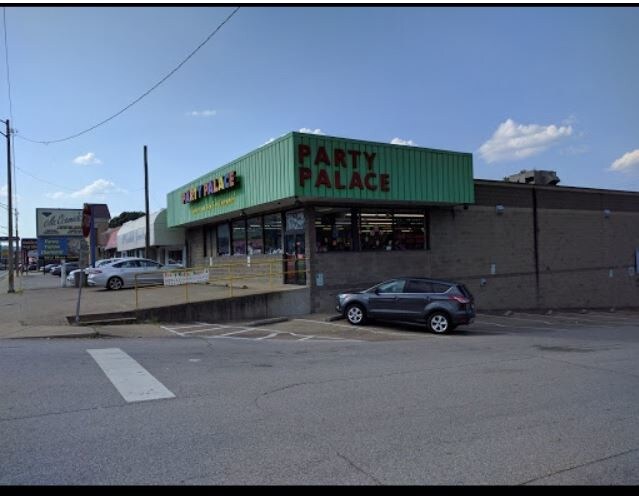 More Photos Of 3716 Maccorkle Ave SE, Charleston Storefront For Lease