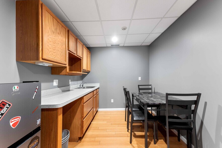 More Photos Of 1190 E Twelve Mile Rd, Madison Heights Medical For Sale