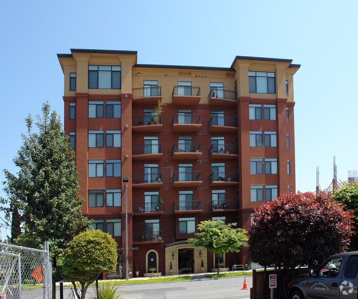 More Photos Of 1106 108th Ave NE, Bellevue Apartments For Sale