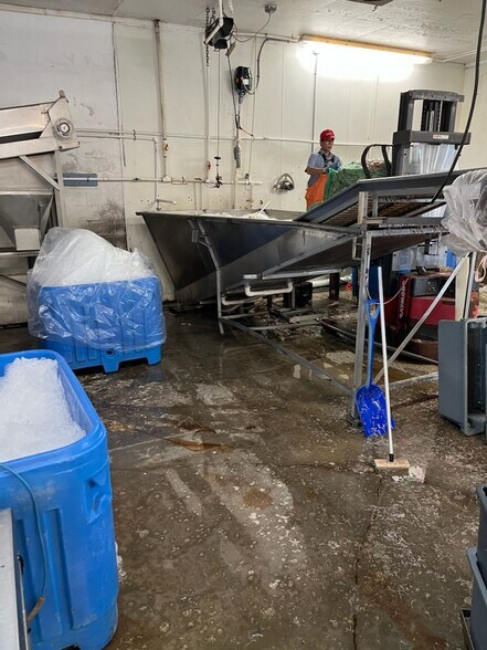 More Photos Of 1003 Roosevelt Blvd, Tarpon Springs Warehouse For Sale