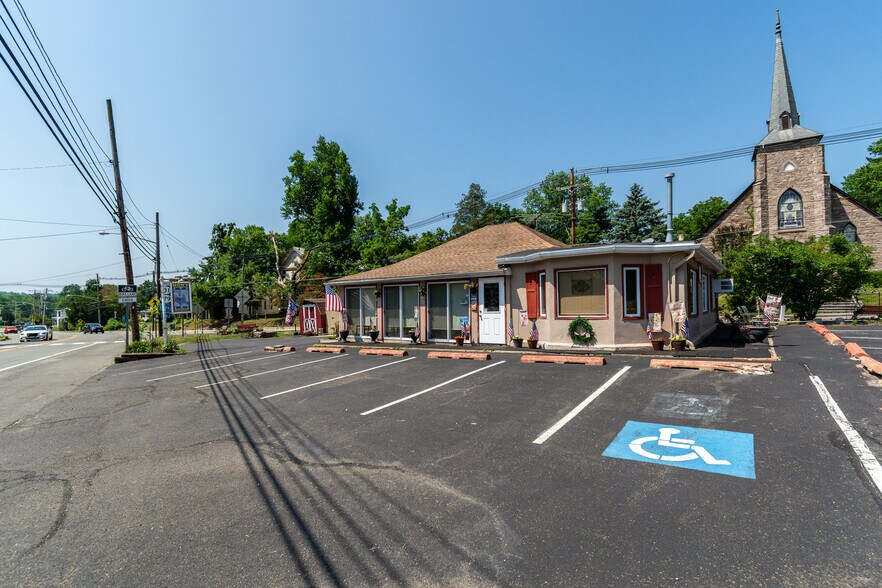 More Photos Of 36 John Ringo Rd, Ringoes Restaurant For Sale