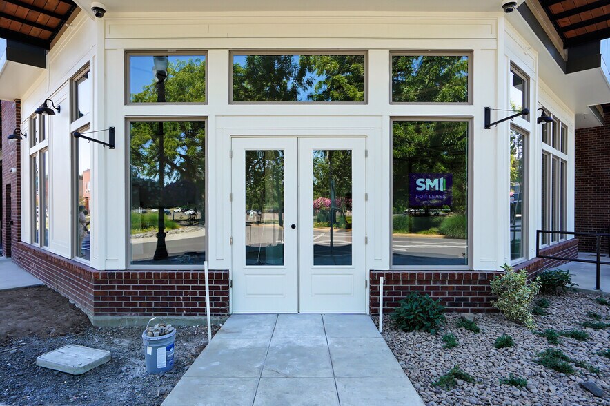 More Photos Of 107 C Street, Independence Apartments For Lease