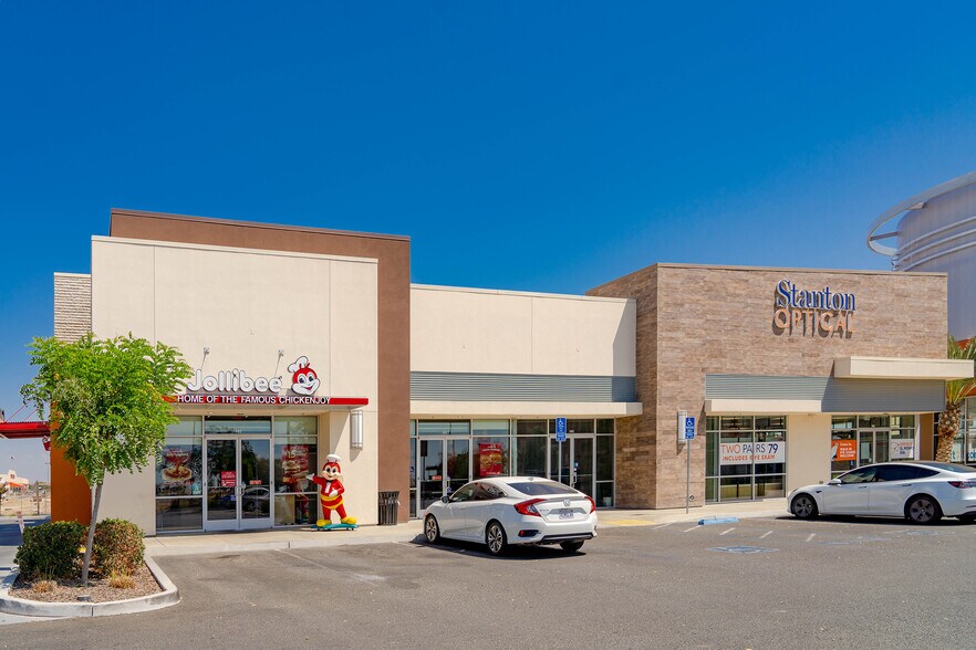 Primary Photo Of 401 Woollomes Ave, Delano Unknown For Lease