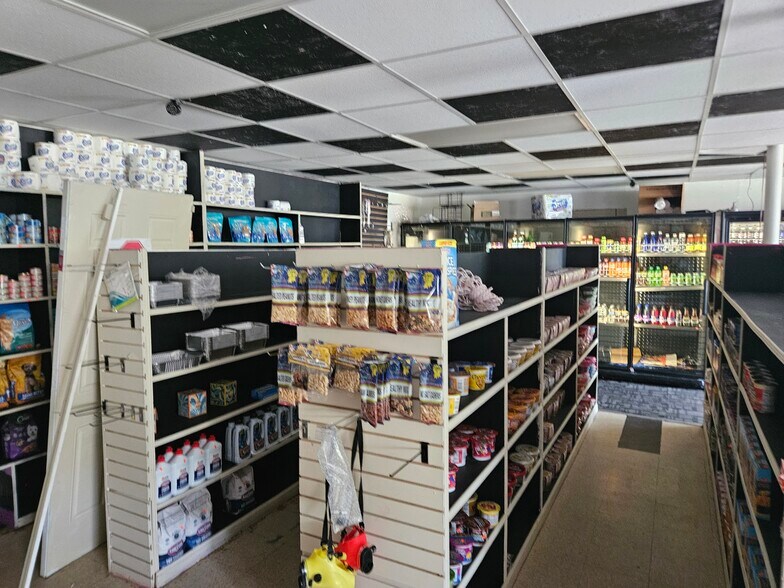 More Photos Of 534 Kings Rd, Schenectady General Retail For Sale