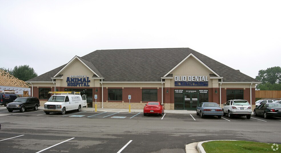 More Photos Of 11700 Olio Rd, Fishers Unknown For Lease