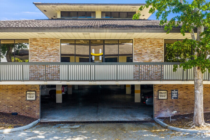 More Photos Of 5499 N Federal Hwy, Boca Raton Office For Lease