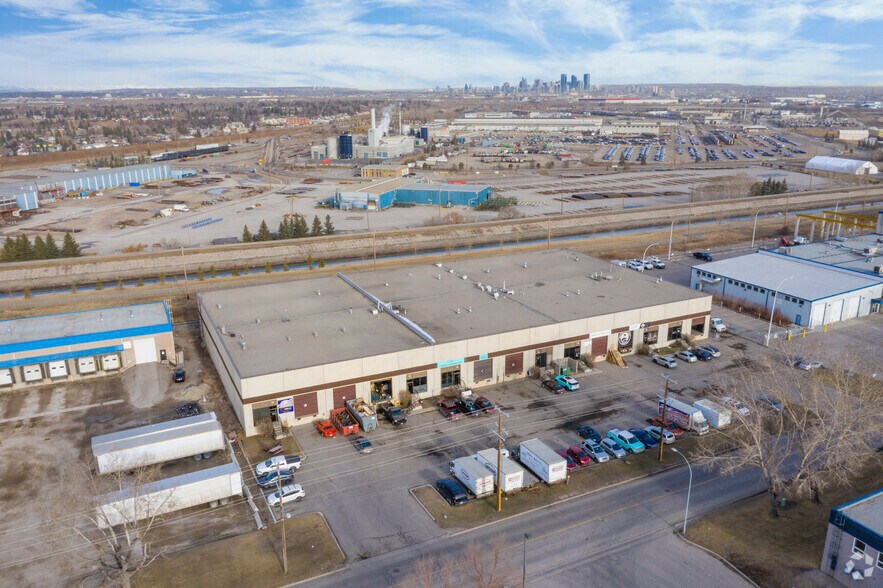 More Photos Of 7519 30th St SE, Calgary Warehouse For Lease