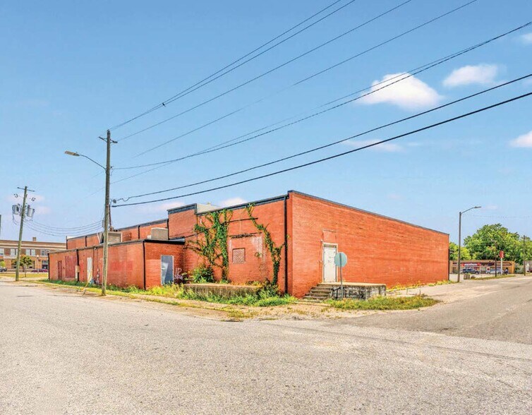More Photos Of 108 S 2nd Ave, Dillon Freestanding For Sale