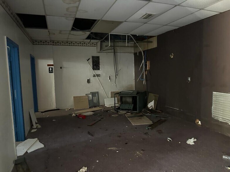 More Photos Of 2741 NW 49th St, Miami Lodge Meeting Hall For Sale