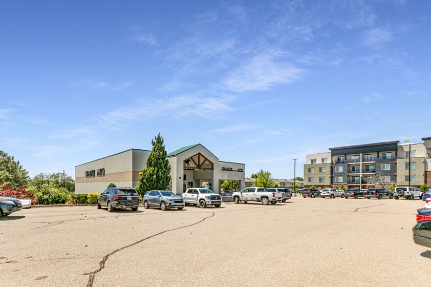 More Photos Of 562 S State St, Clearfield Auto Dealership For Sale