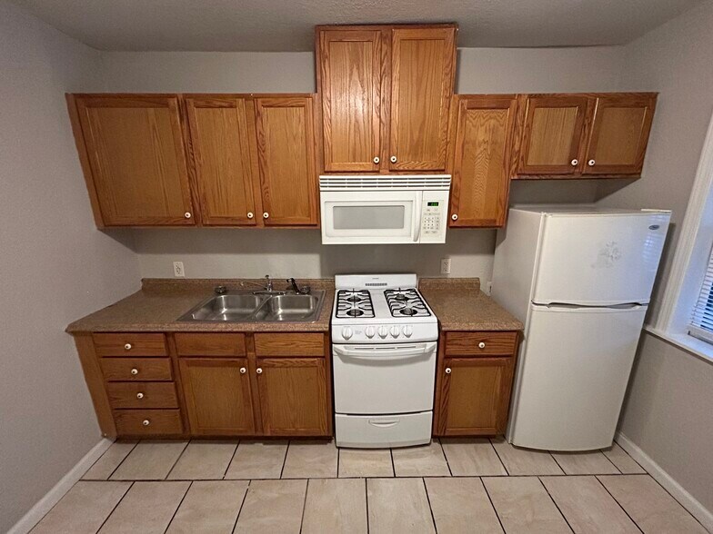 More Photos Of 1137 26th St, Des Moines Apartments For Sale