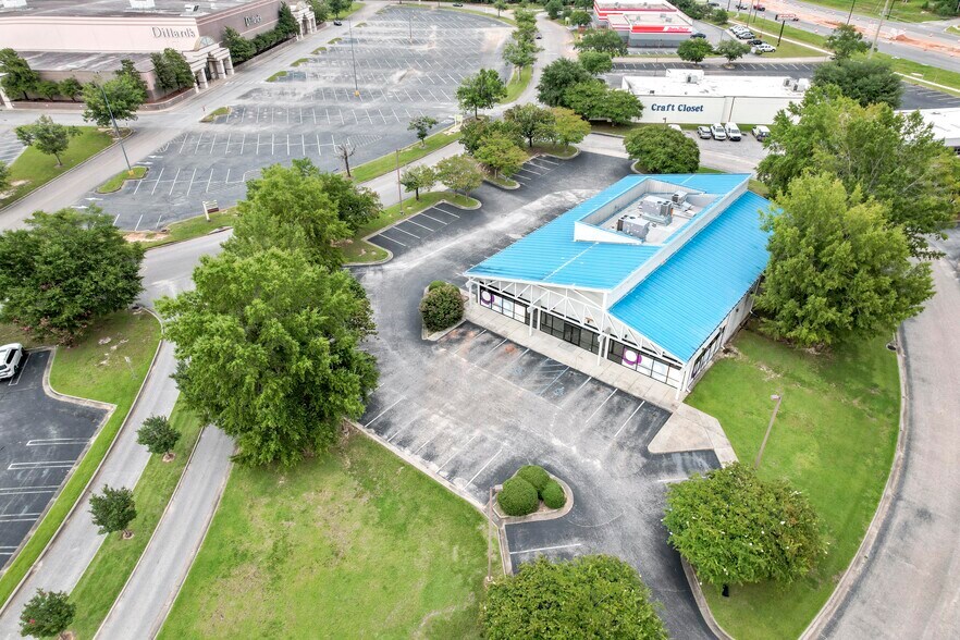 More Photos Of 200 Buyers Dr, Dothan Freestanding For Sale