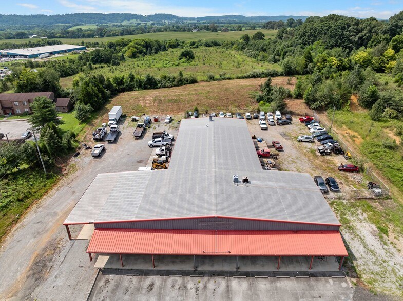 More Photos Of 660 New Hwy 68, Sweetwater Freestanding For Sale