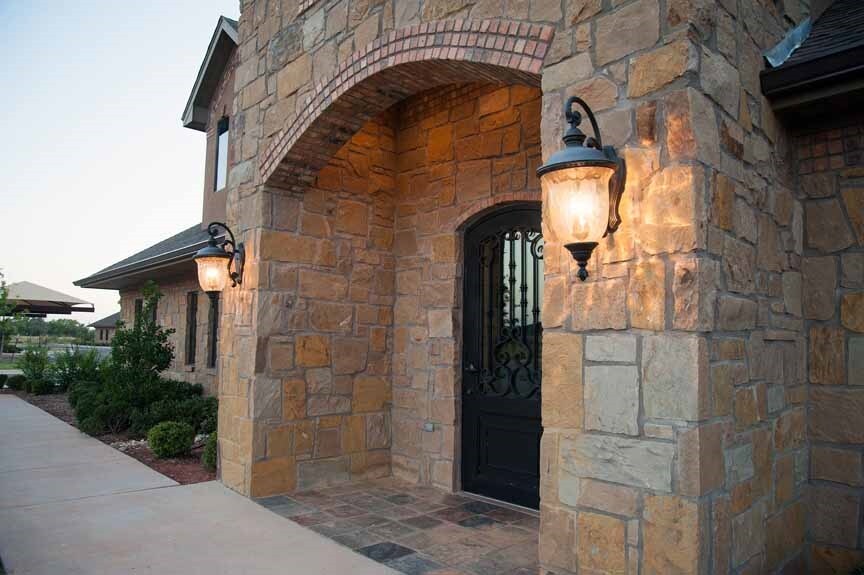 More Photos Of 749 E Gateway St, Abilene Office For Lease