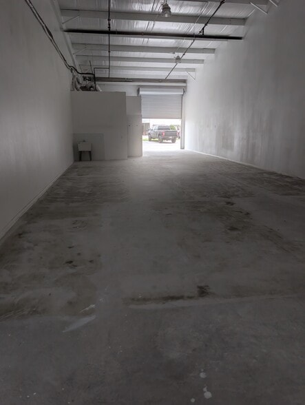 More Photos Of 1500 Tileston Rd, Saint Cloud Warehouse For Sale