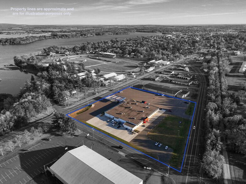 More Photos Of 1124 Hammond Ave, Rice Lake Freestanding For Lease