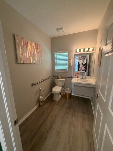 More Photos Of 5807 Argerian Dr, Wesley Chapel Office For Lease