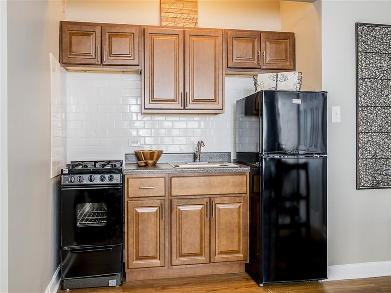 More Photos Of 7100 S South Shore Dr, Chicago Apartments For Lease