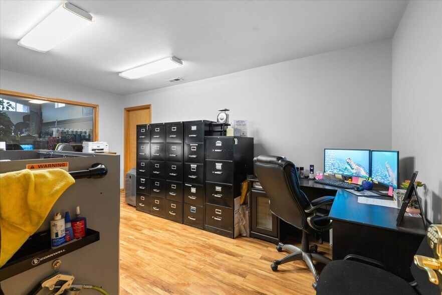 More Photos Of 11494 N Warren St, Hayden Freestanding For Sale