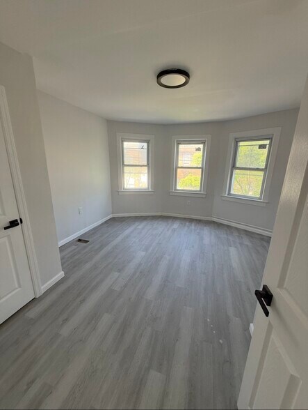 More Photos Of 523-525 Richey Ave, Collingswood Apartments For Lease
