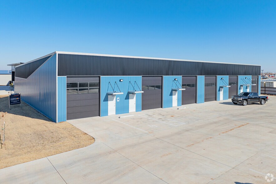 More Photos Of 12432 Road Runner Ln, Oklahoma City Warehouse For Lease