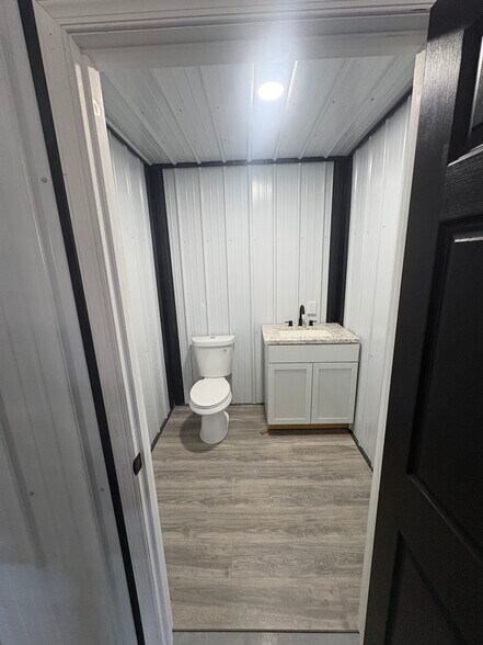 More Photos Of 266-272 W State St, Millsboro Freestanding For Lease