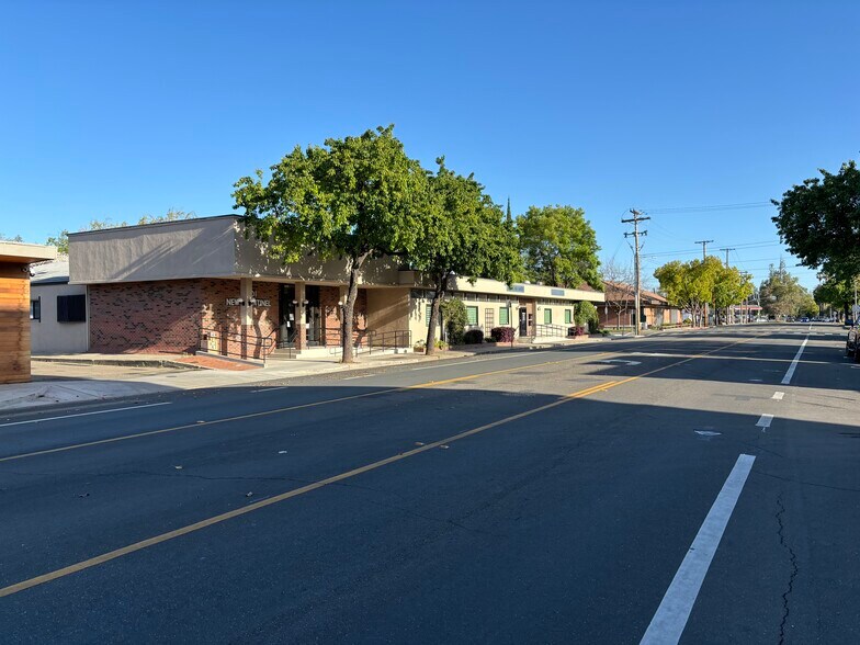 More Photos Of 125 N Church St, Lodi Office For Lease
