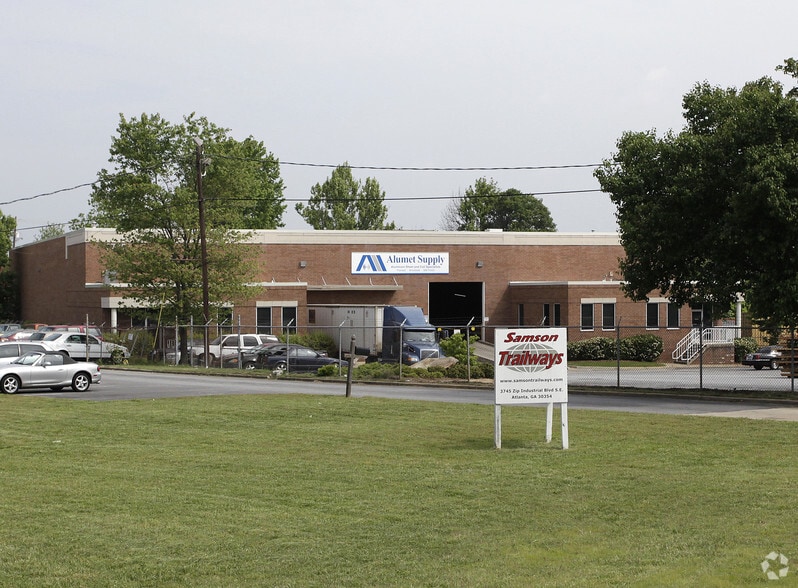 Primary Photo Of 3735 Zip Industrial Blvd SE, Atlanta Warehouse For Lease