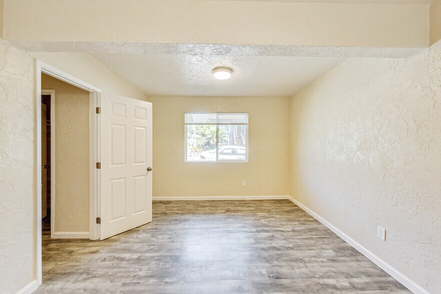 More Photos Of 3257 Delaware St, Oakland Apartments For Sale