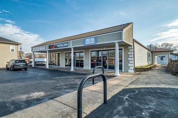 252 N Main St  