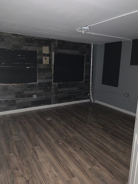 More Photos Of 1275 Pryor Rd SW, Atlanta Warehouse For Sale