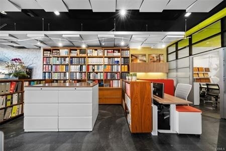 More Photos Of 123 Richmond St, El Segundo Storefront Retail Residential For Lease