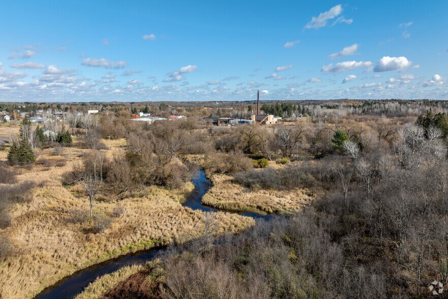 More Photos Of 236 S 2nd St, Butternut Distribution For Lease