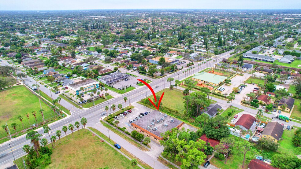 More Photos Of 5371 10th Ave N, Greenacres Storefront Retail Office For Lease