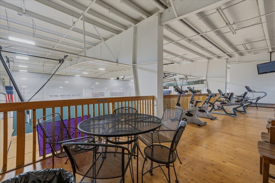 More Photos Of 2000 1st Ave, Parkersburg General Retail For Sale