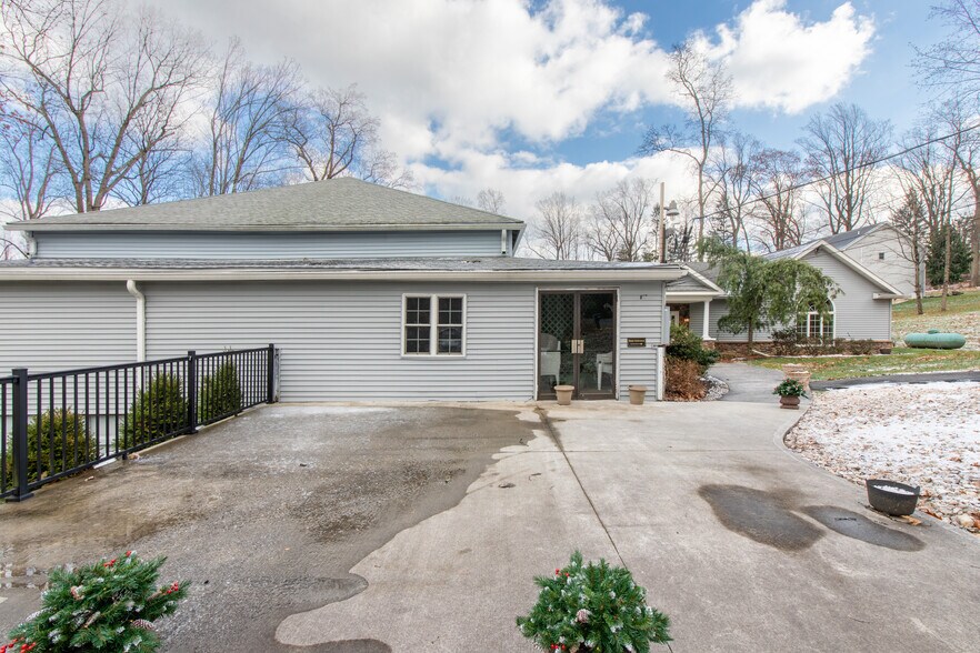 More Photos Of 1303 Evergreen Dr, Bethlehem Lodge Meeting Hall For Sale