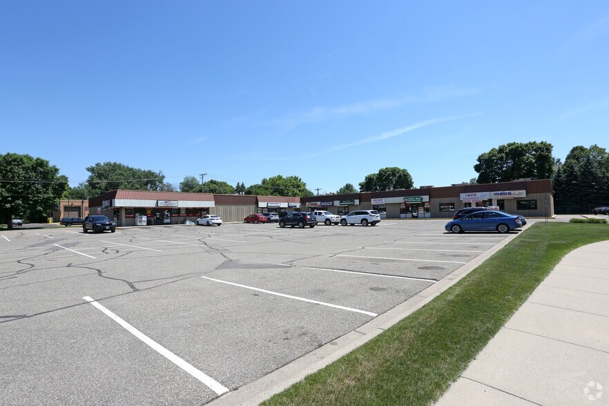 More Photos Of 4301-4395 Highway 13 W, Savage General Retail For Sale